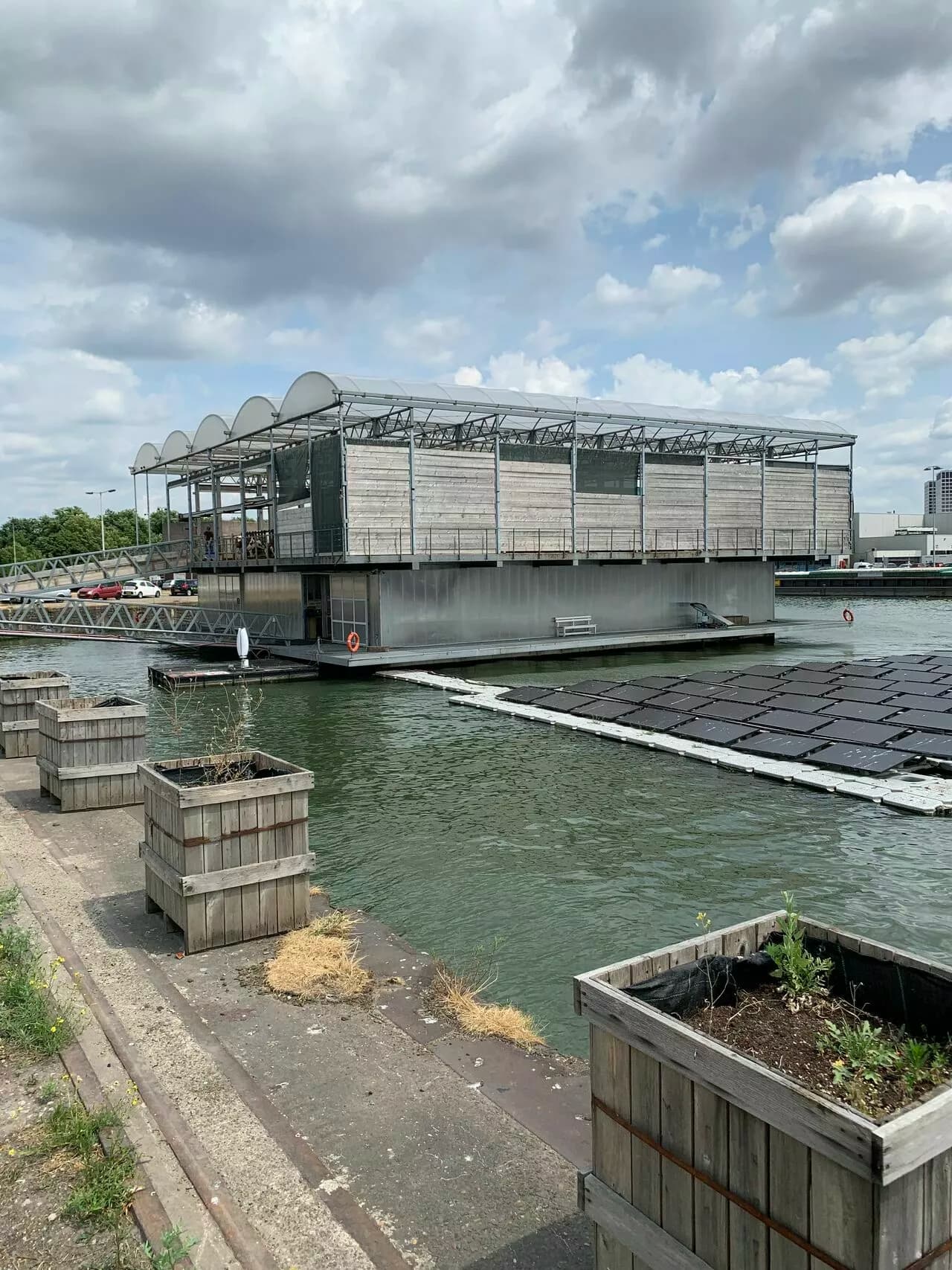 Image Floating Farm